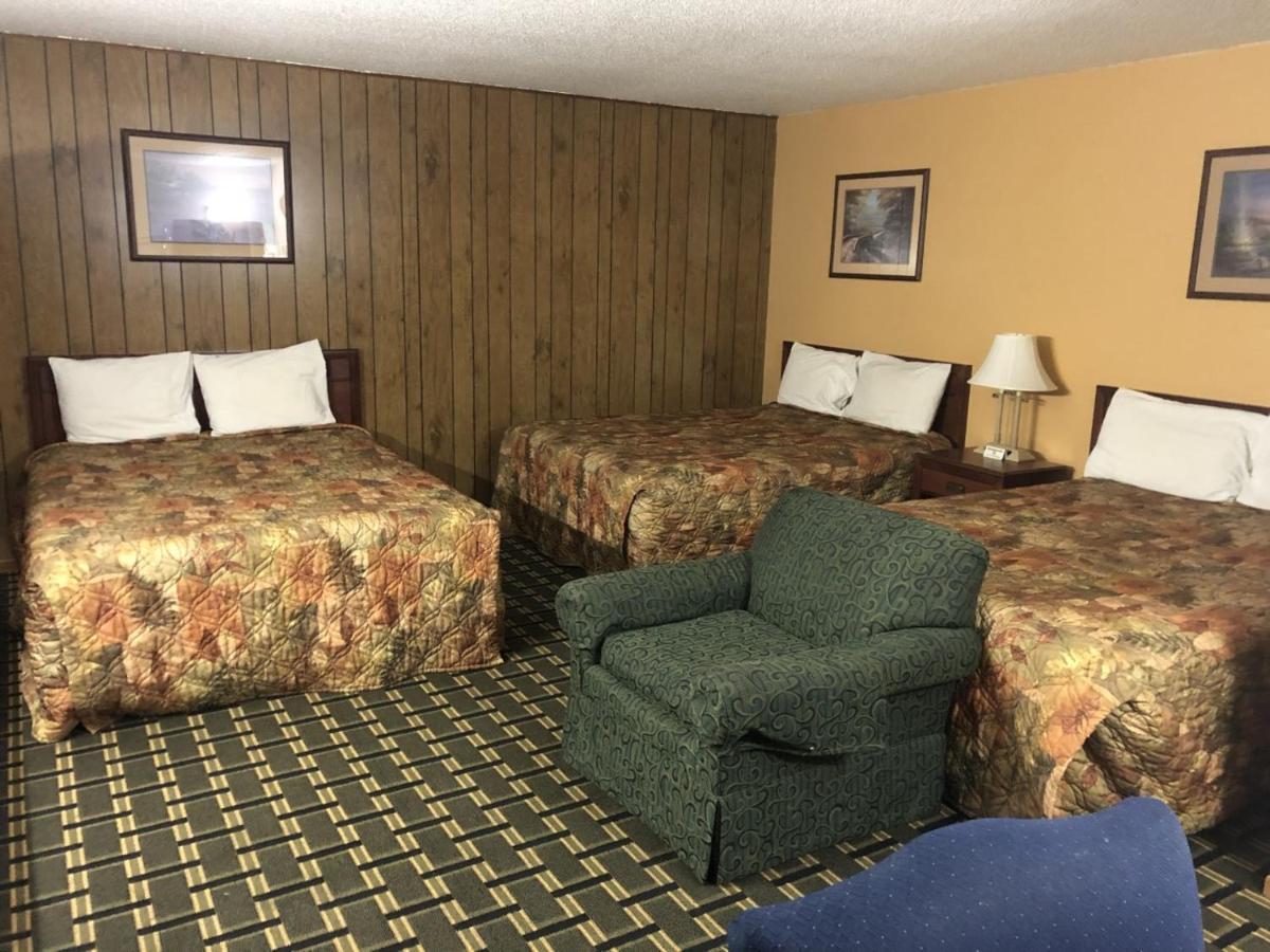 Big 12 Motel Broken Bow Exteriör bild